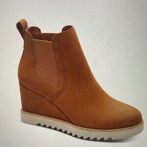 TOMS Women's Maddie Water-Resistant Wedge Lug Sole Booties Size 7